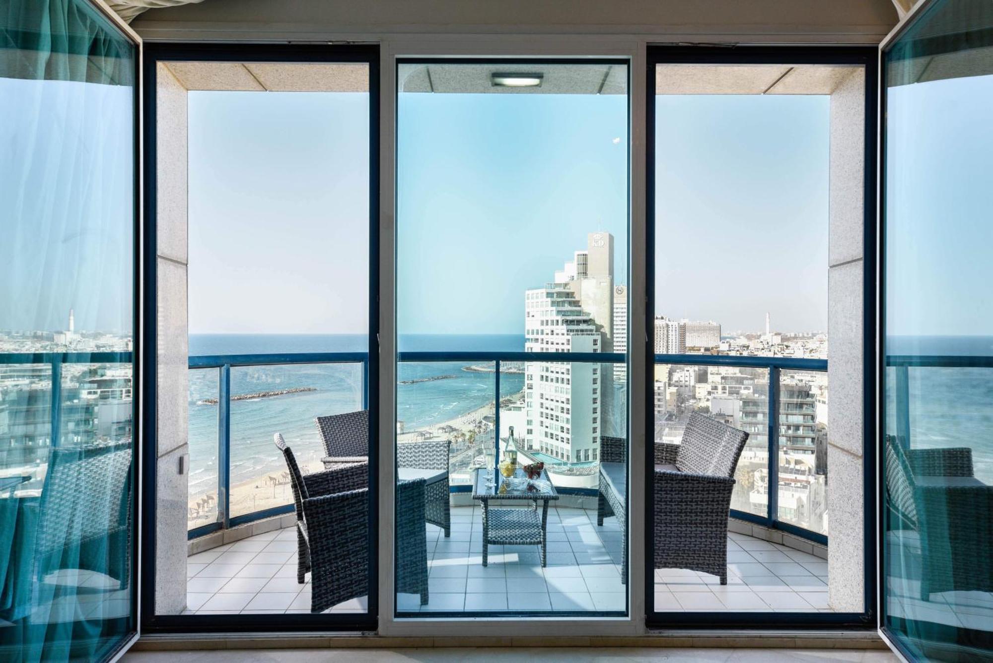 Superb Beachfront Apartments With Shelter By Sea N' Rent Tel Aviv Exterior foto