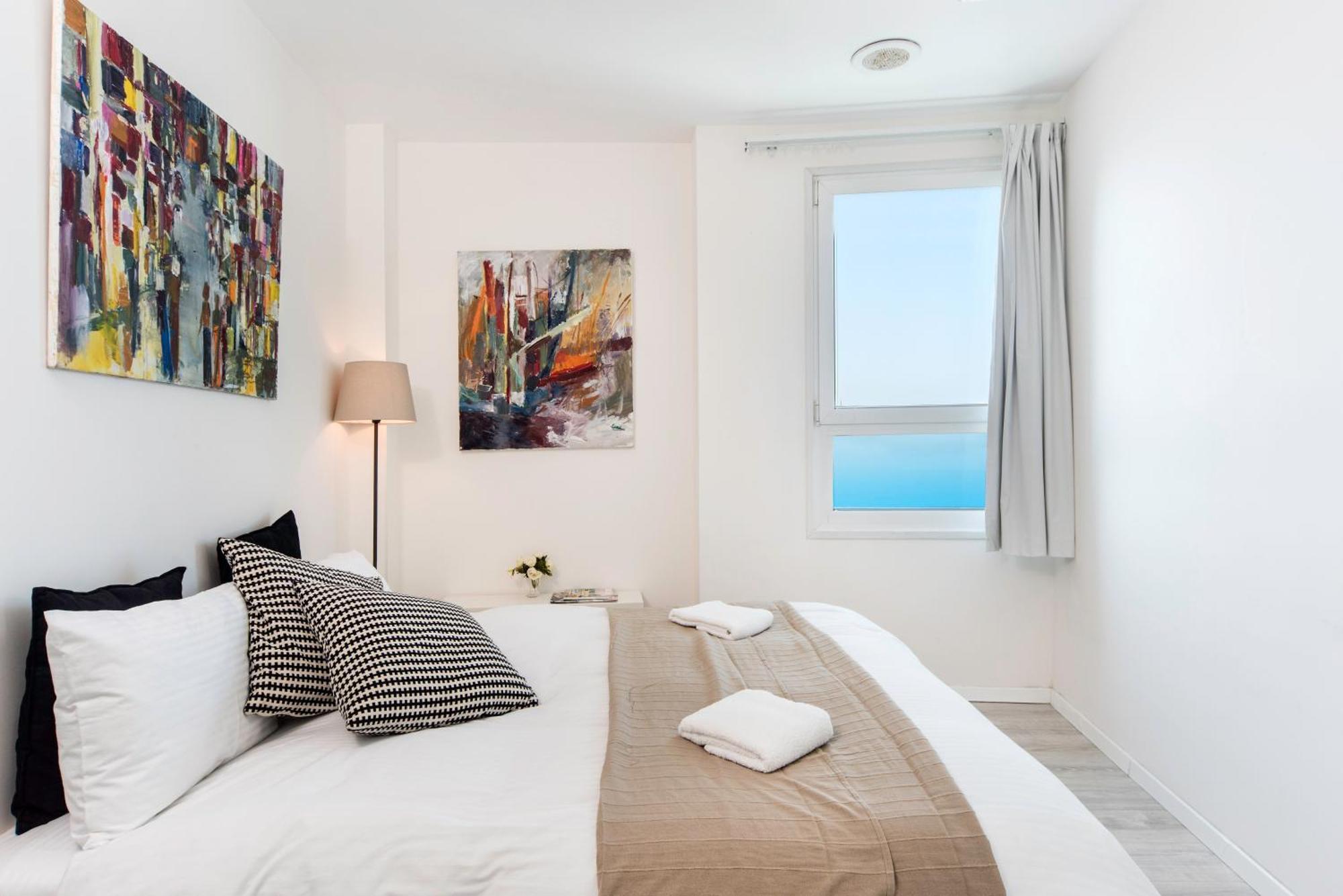 Superb Beachfront Apartments With Shelter By Sea N' Rent Tel Aviv Habitación foto
